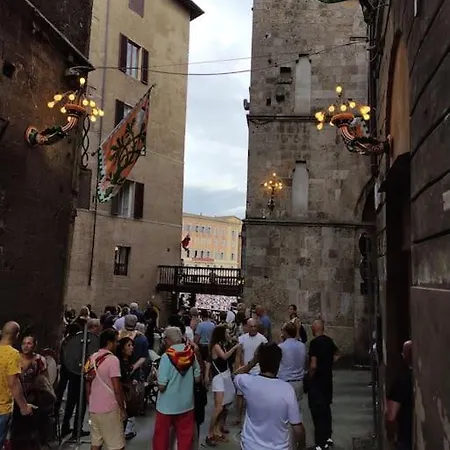 Centro Storico, I Pellegrini